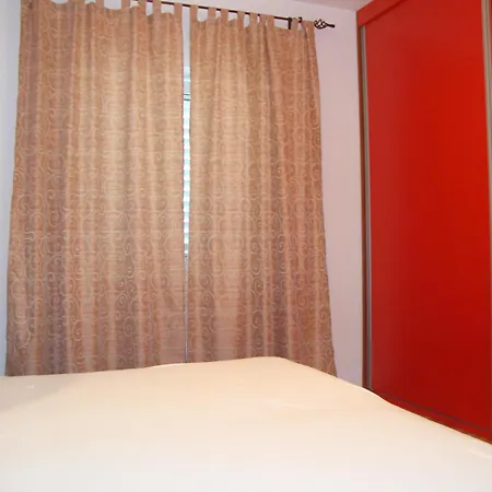公寓 With A Parking Space Seget Donji, - 11524 *